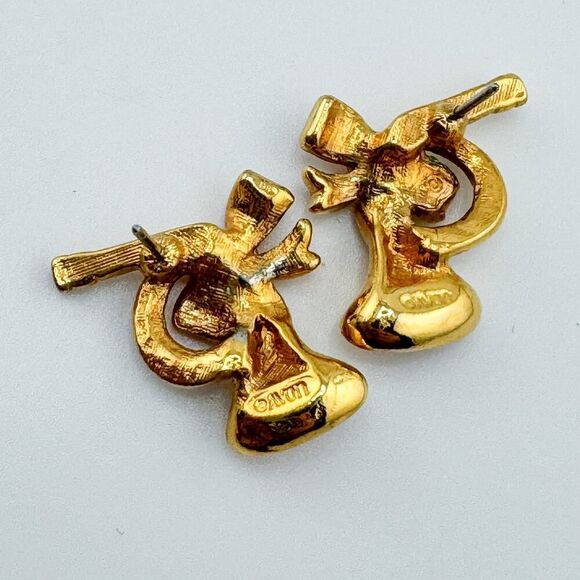 Vintage Avon Holiday Trumpet Ribbon Christmas Festive Stud Gold Tone Retro - Picture 5 of 6